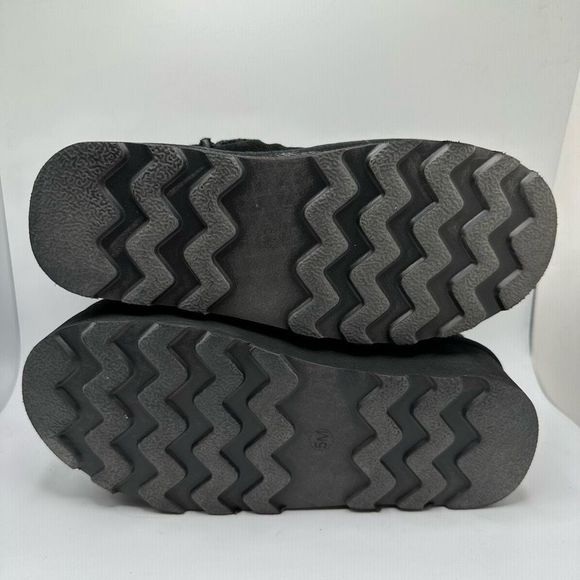 CUSHIONAIRE Women's Genuine Suede pull platform boot +Memory Foam 5 BLACK - Picture 5 of 7